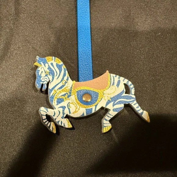 Louis Vuitton VIP Holiday Carousel Colormania Zebra Bag Charm Limited Edition - Picture 6 of 14